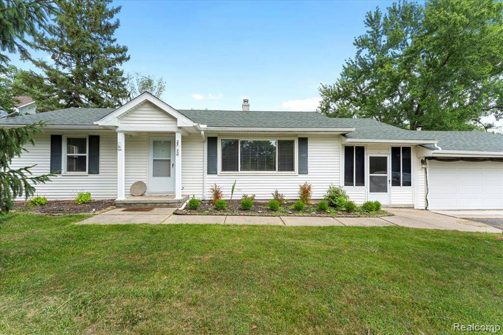 25952 Power Road, Farmington Hills, MI 48336