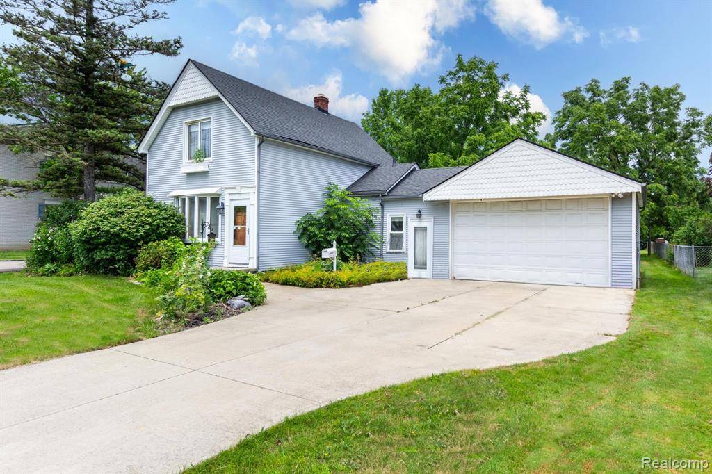 Saint Clair Shores, MI 48081,19817 Martin Road