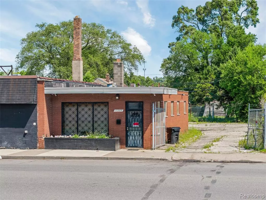 Detroit, MI 48234,11223 E 7 Mile Road