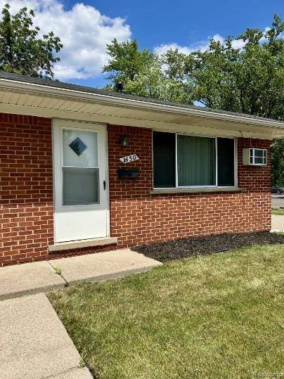 1450 Goddard Road, Brownstown, MI 48146