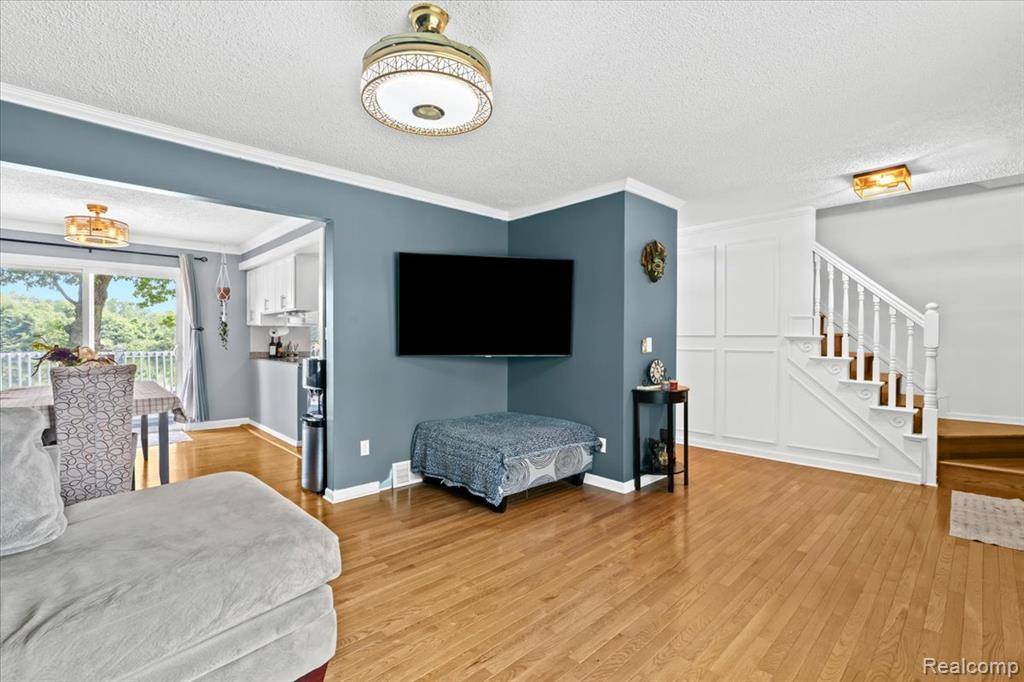 Highland, MI,1084 Woodruff Lake Drive