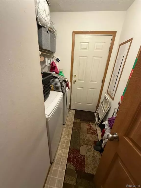 Wayne, MI 48184,4052 Howe Road