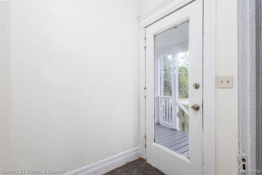 Farmington Hills, MI 48336,28604 GRAYLING Avenue