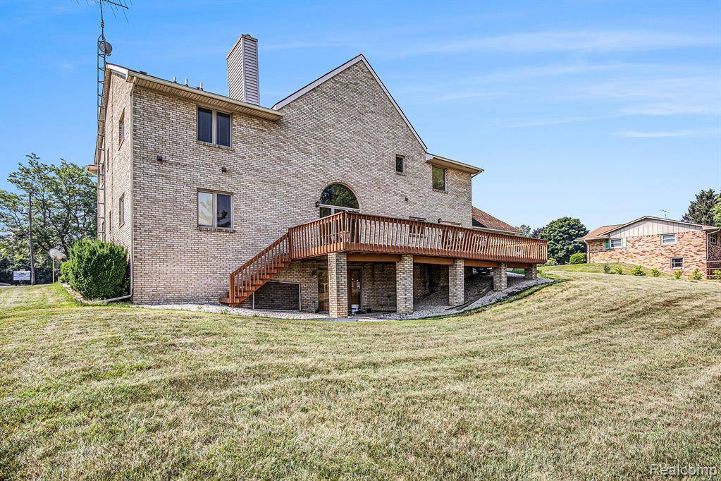 Grand Blanc, MI 48439,5215 Sunlyn Drive