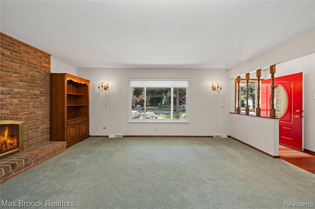 Troy, MI 48084,293 Scottsdale Drive