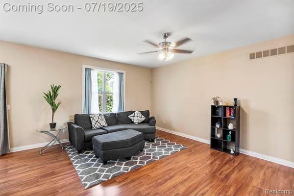 Warren, MI 48093,30956 Georgetown Drive