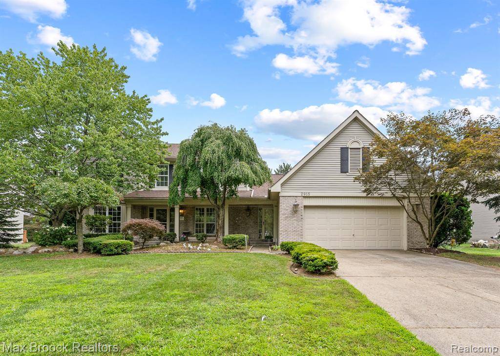 2915 Greenbrooke Lane, West Bloomfield, MI 48324