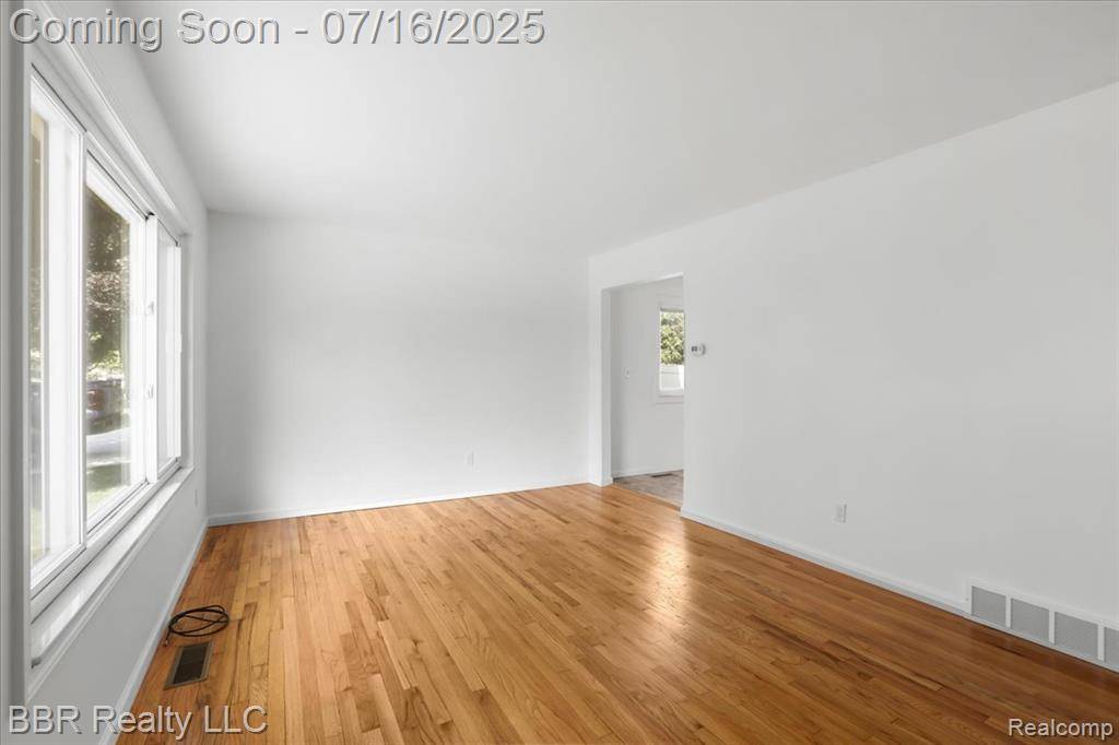 Woodhaven, MI 48183,22046 Nelson Street