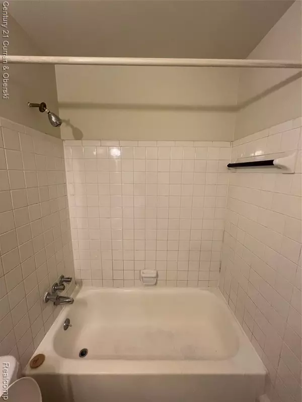 Wyandotte, MI 48192,822 Biddle Avenue