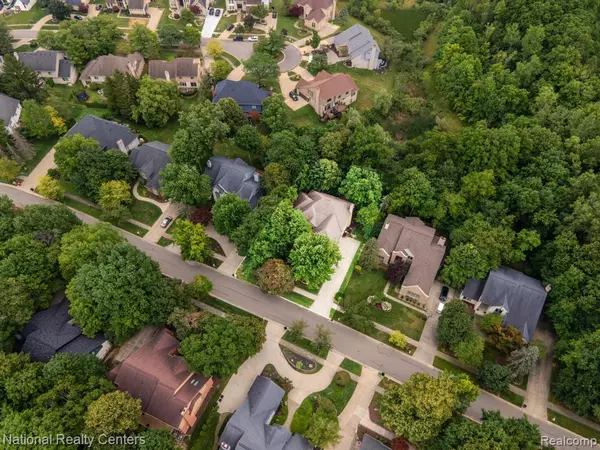 West Bloomfield, MI,6783 Burtonwood Drive
