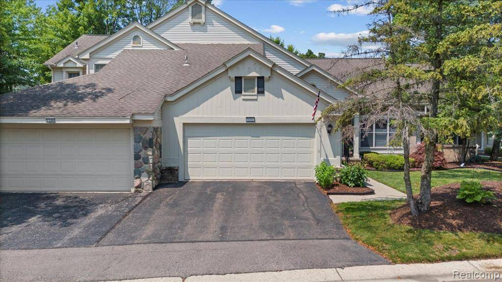 West Bloomfield, MI,7570 Danbury Circle