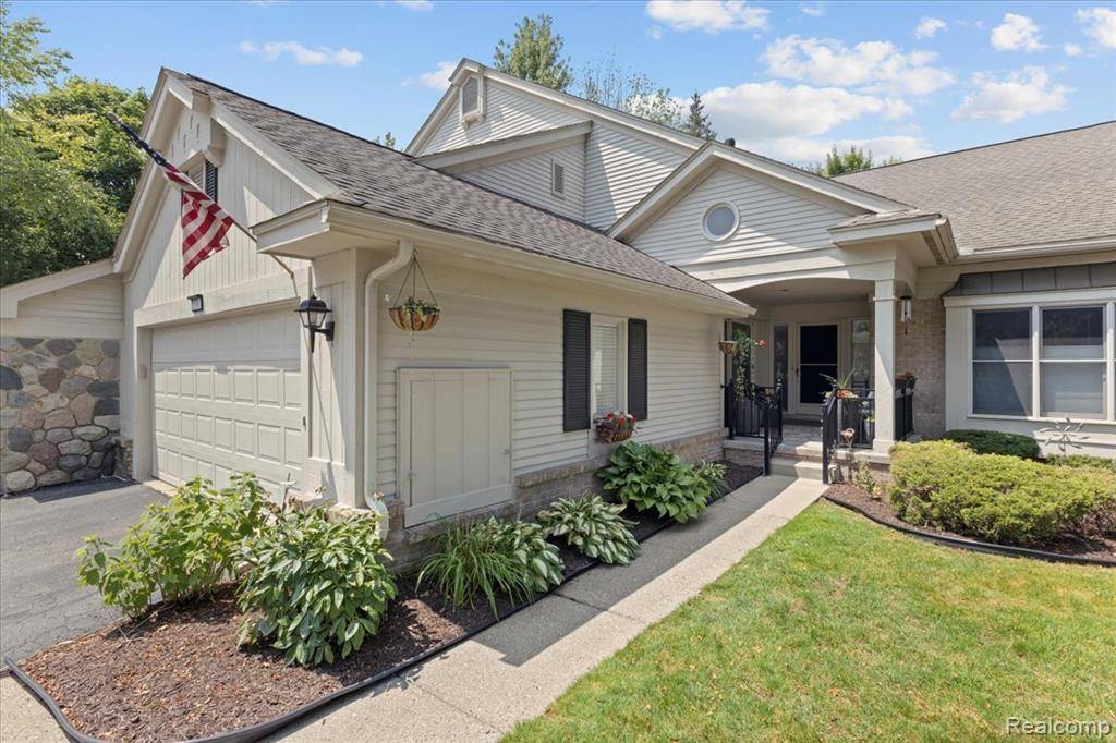 West Bloomfield, MI,7570 Danbury Circle