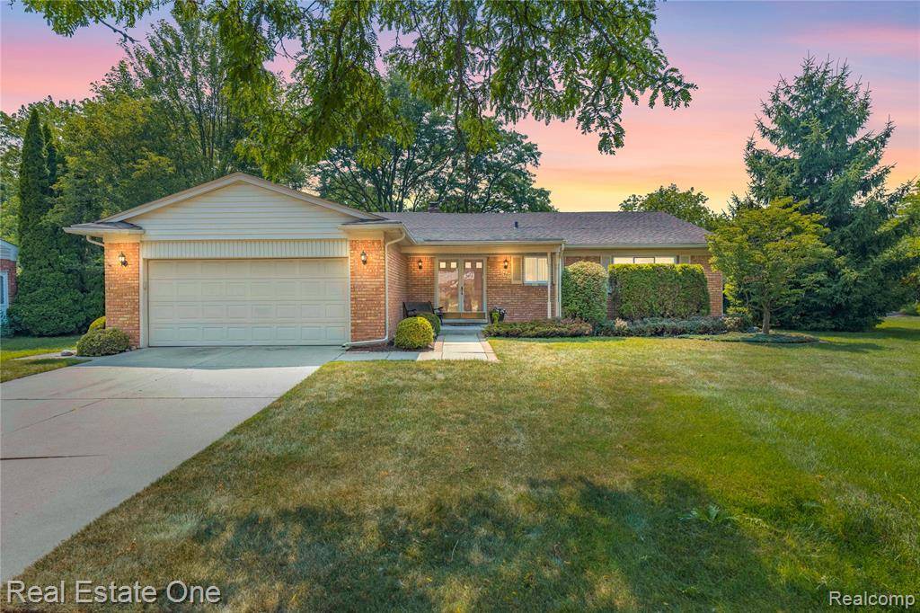 Troy, MI 48085,5487 Boros Drive