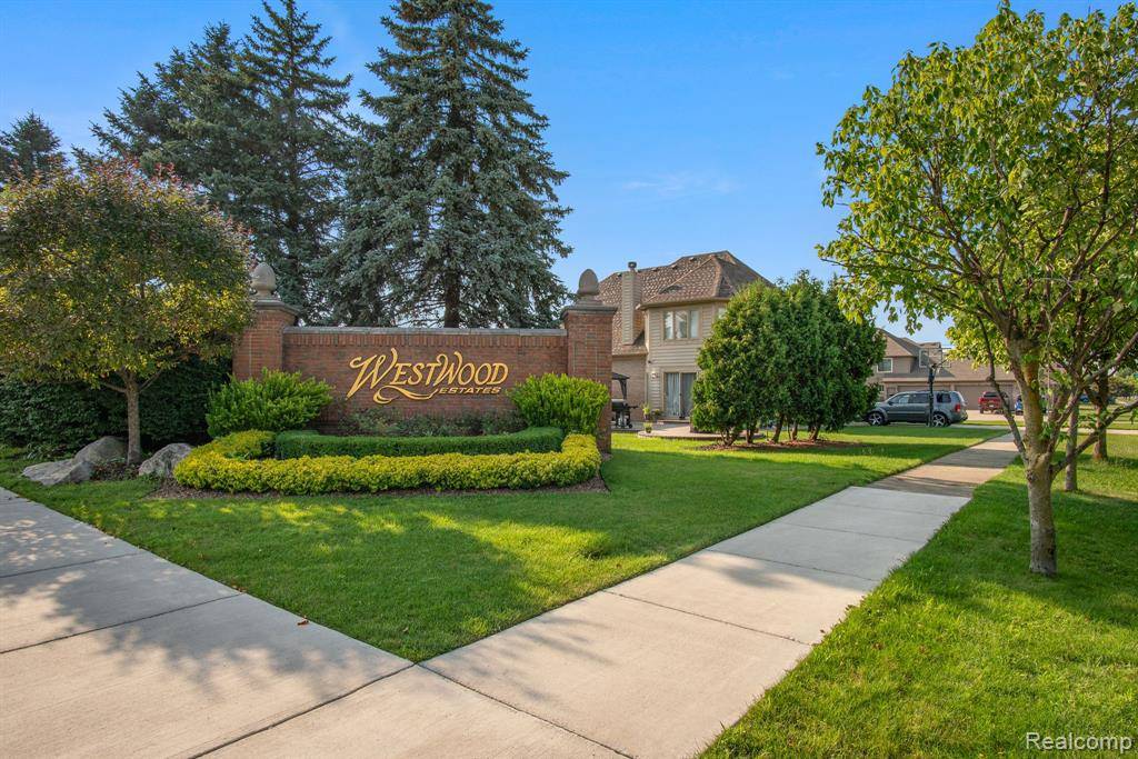 Macomb, MI 48042,52260 Watkins Glen Drive