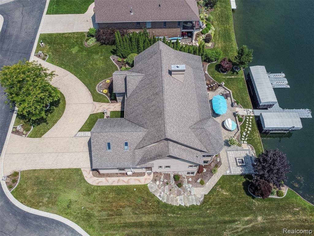 Fenton, MI 48430,11473 Bay Shore Drive