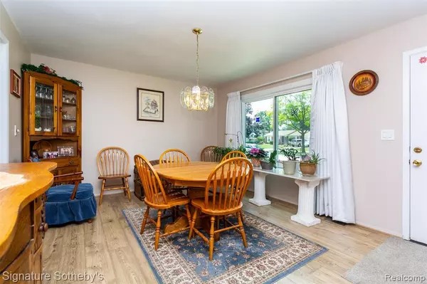 Novi, MI,23568 Cranbrooke Drive