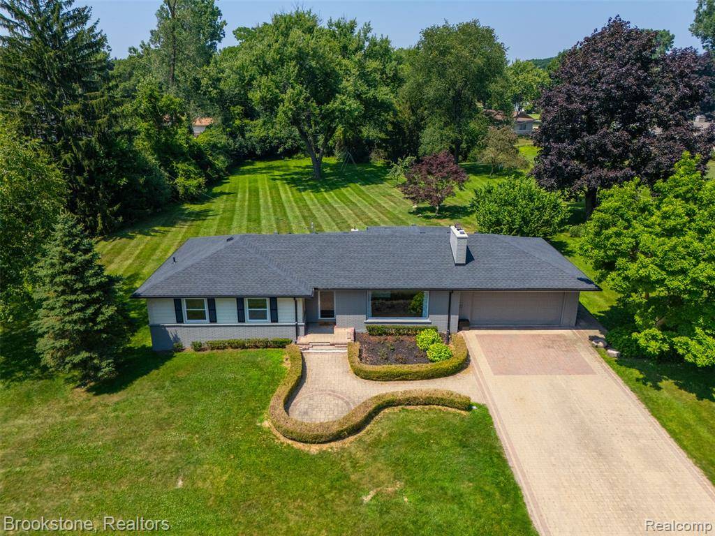 1080 Frankel Lane, Bloomfield Hills, MI 48302