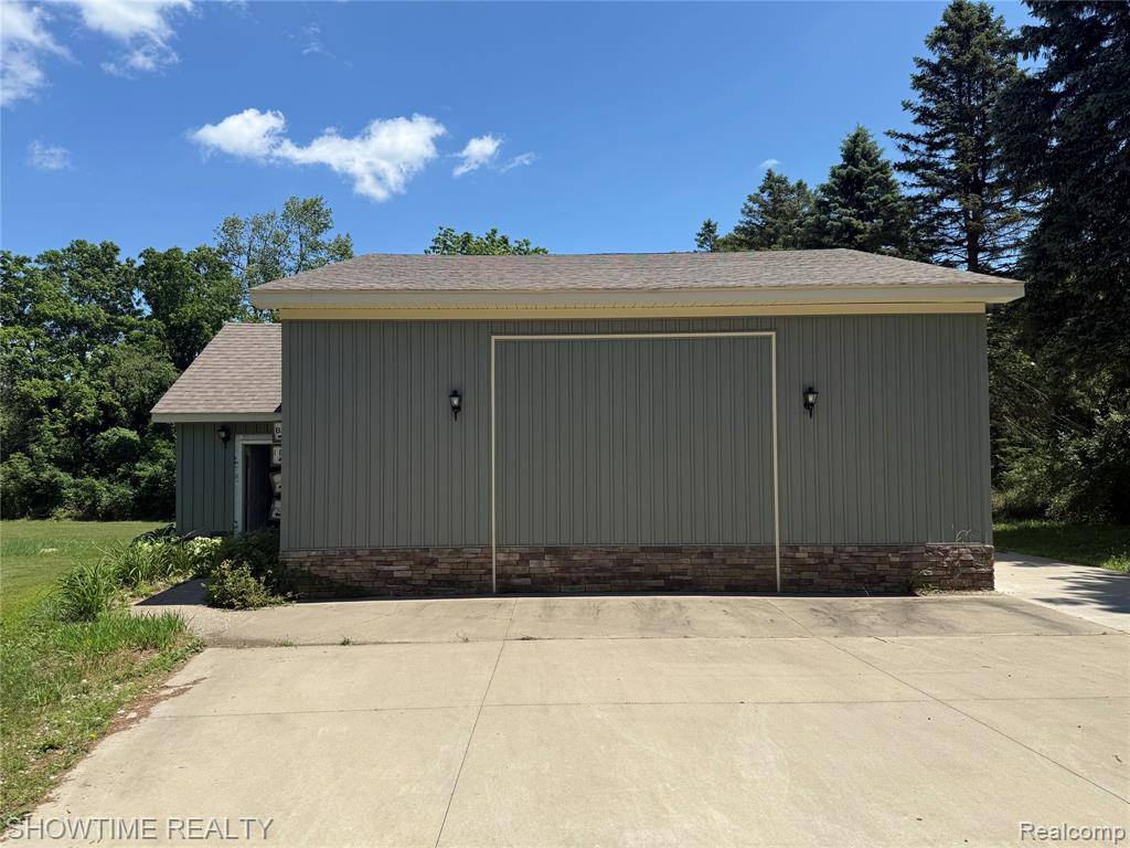 2248 Granger Road, Ortonville, MI