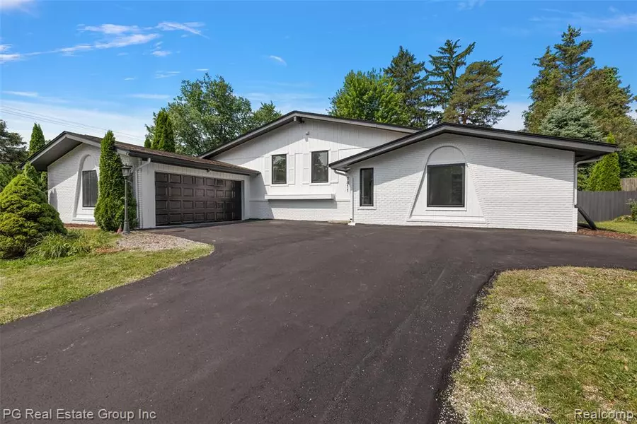 7811 Caberfae Trail, Clarkston, MI 48348