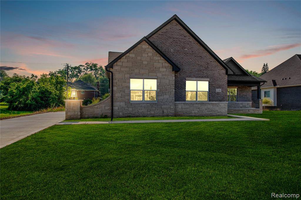 Rochester Hills, MI 48307,2198 S Rochester Rd