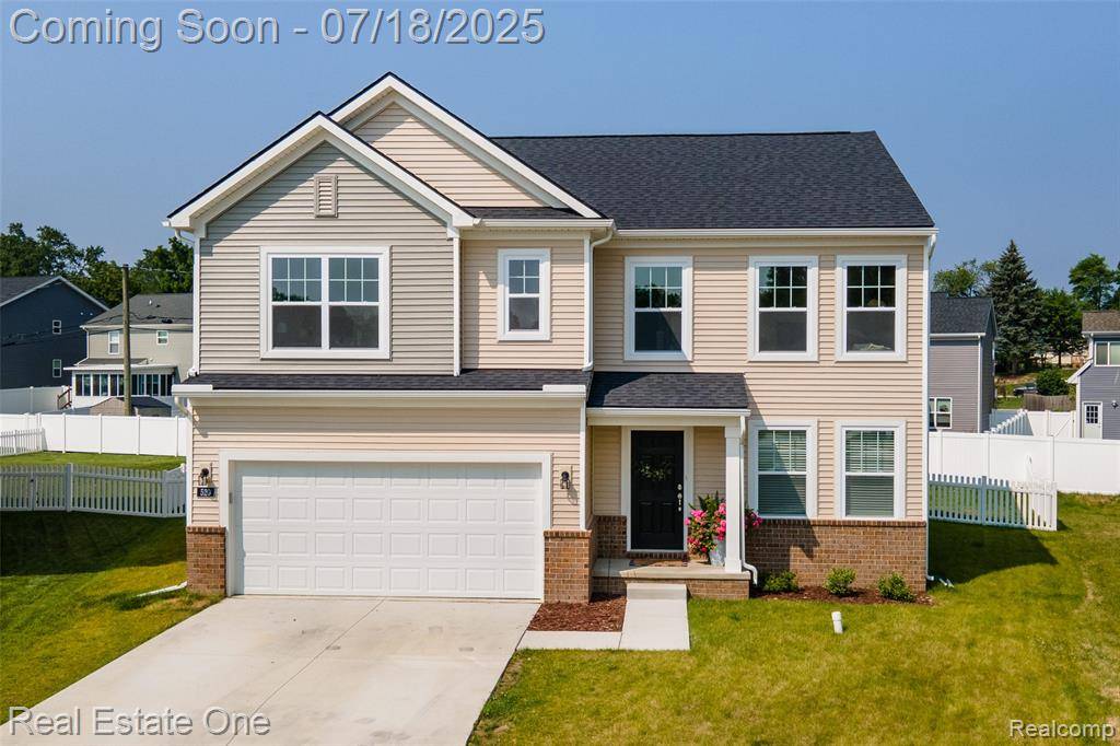 Waterford, MI 48328,520 Lake Village
