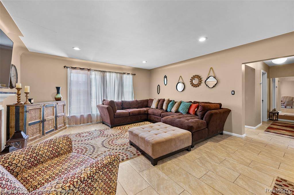 Dearborn Heights, MI 48124,25134 Cherry Hill Street