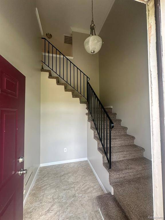 15385 YALE Drive, Clinton Twp, MI 48038