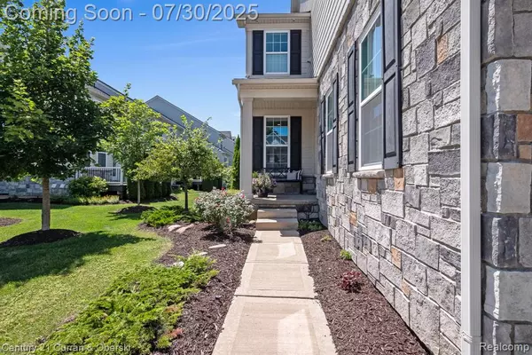 Novi, MI,42787 Cardinal Way
