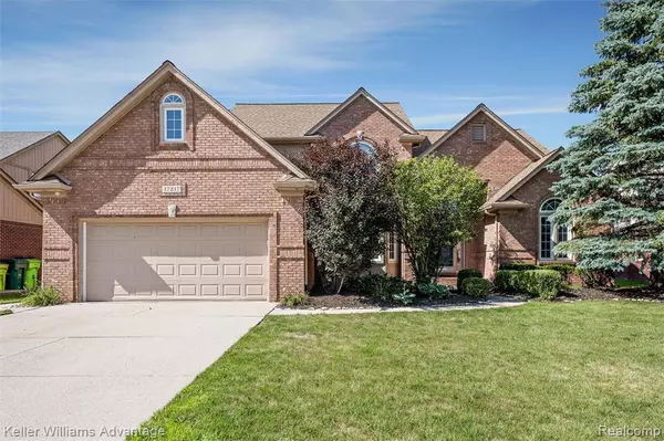17217 Shinnecock Drive, Macomb, MI 48042
