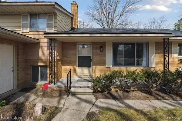 Troy, MI 48085,711 SYLVANWOOD Drive