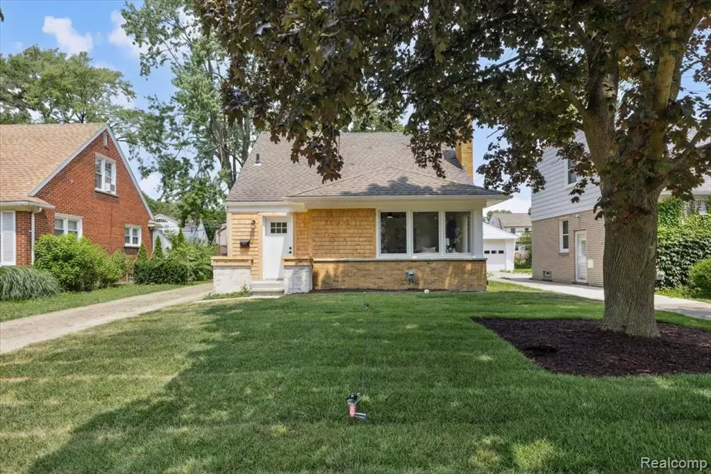 Royal Oak, MI 48073,1808 W 12 Mile Road
