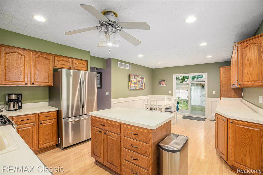 Sterling Heights, MI 48313,12442 N York Drive