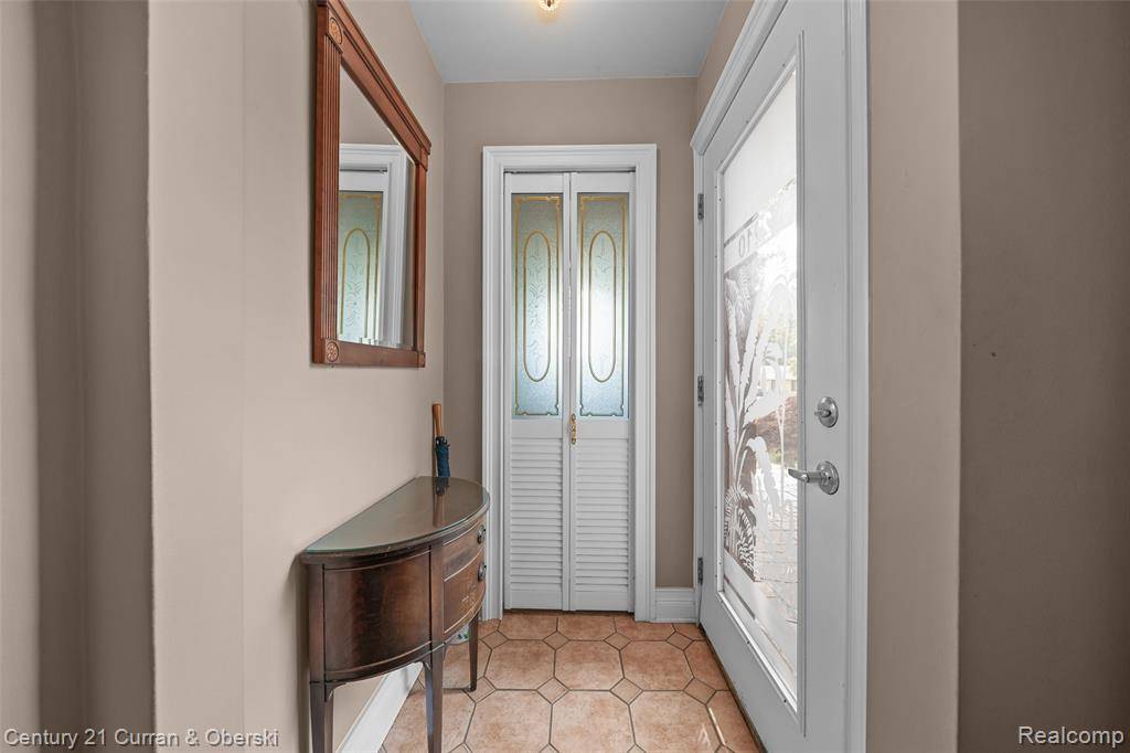 Bloomfield Hills, MI 48302,2210 Lancaster Road