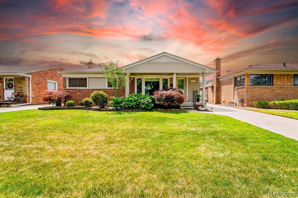 32951 Sheridan Street, Garden City, MI