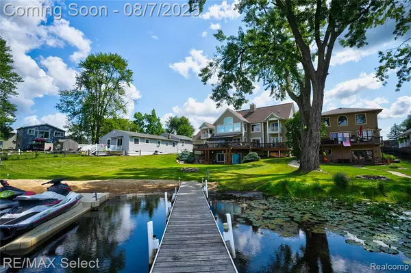 Fenton, MI 48430,11472 Moffett Court