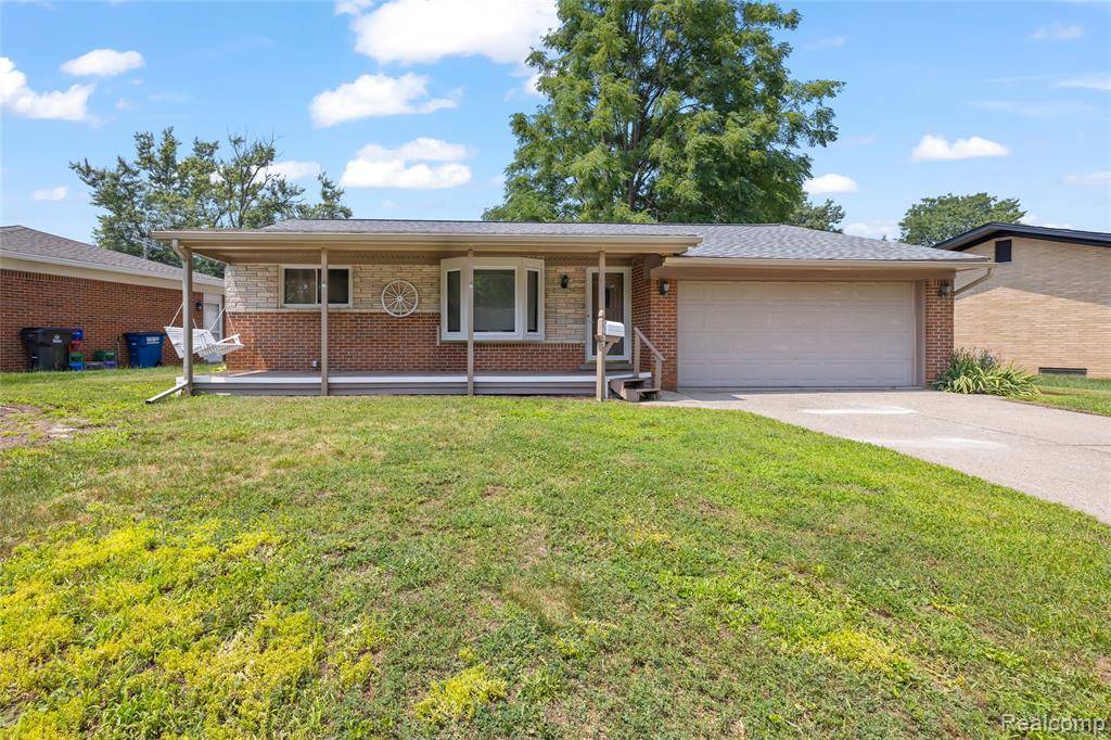 6695 Chirrewa Street, Westland, MI
