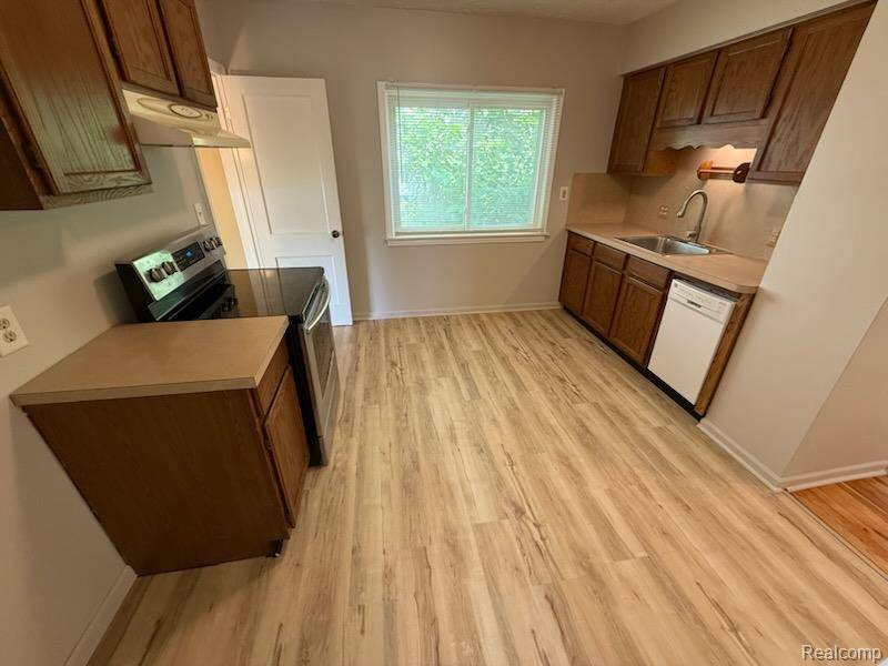 Redford, MI 48239,15666 Leona Drive