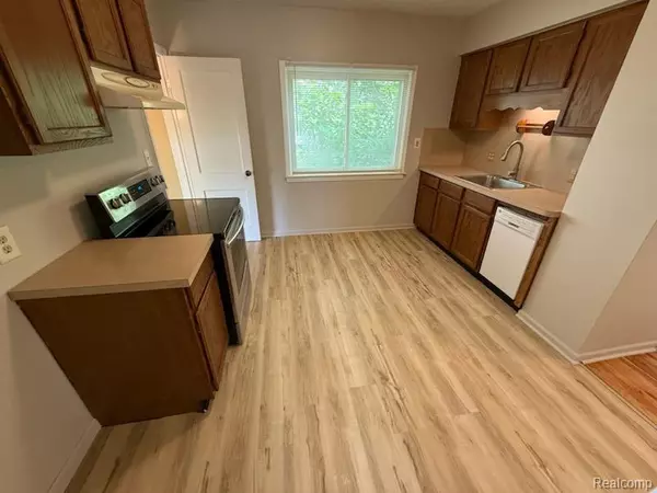 Redford, MI 48239,15666 Leona Drive