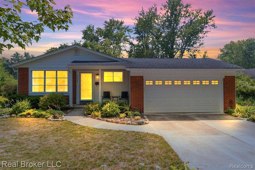 42347 Brentwood Drive, Plymouth, MI 48170