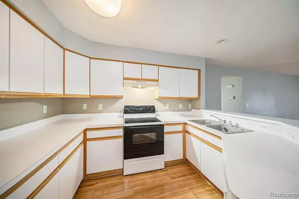 Ann Arbor, MI 48108,1307 Millbrook Trail