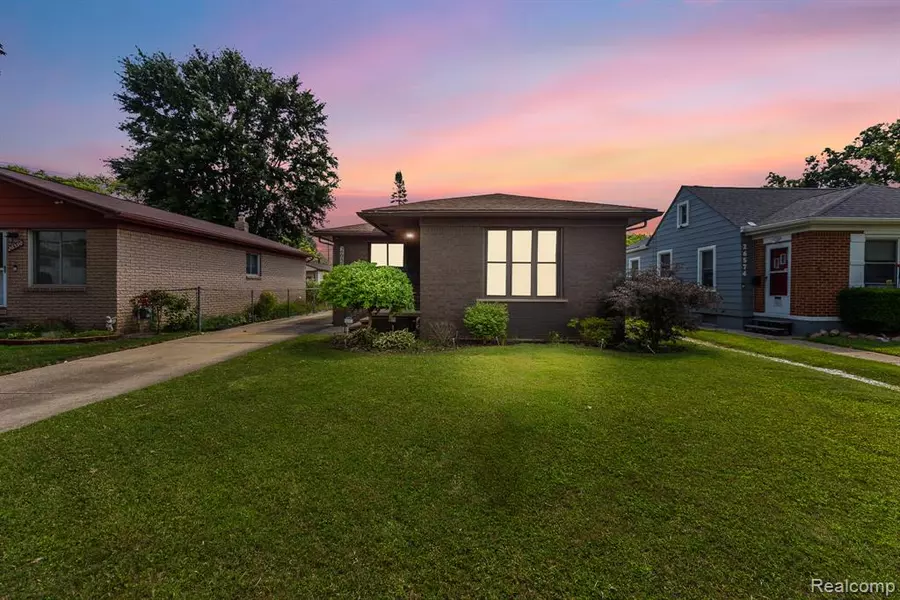 26584 Park Court, Madison Heights, MI 48071