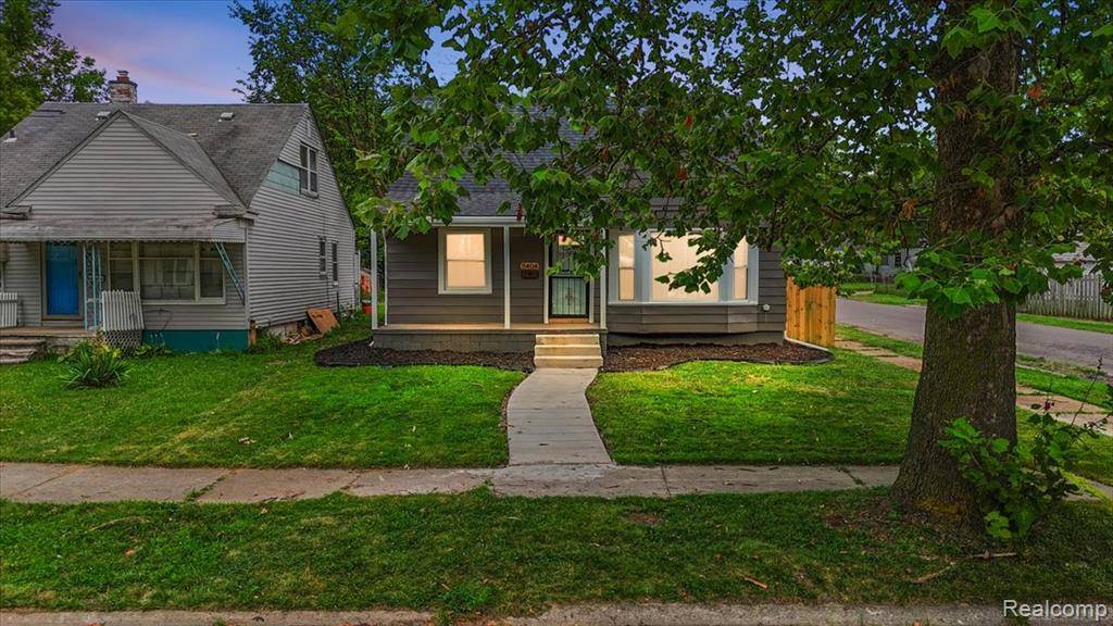 8404 Patton Street, Detroit, MI 48228