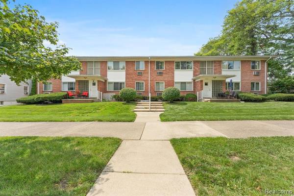 3400 ELIZABETH Drive, Trenton, MI 48183