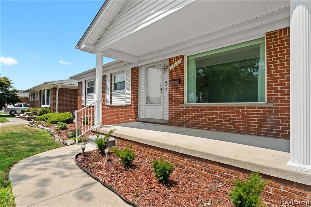 Allen Park, MI 48101,14544 Michigan Boulevard