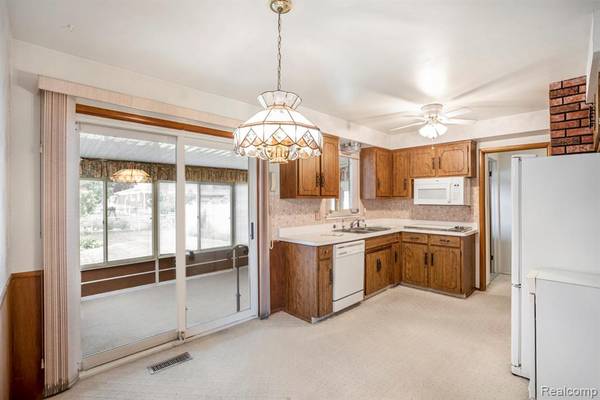 Warren, MI 48092,27565 Cosgrove Drive