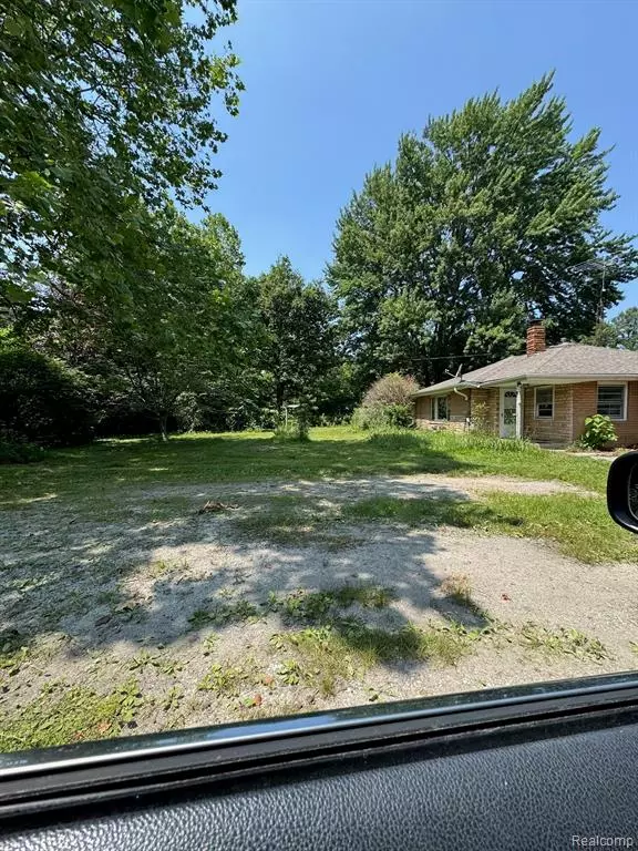 Montrose, MI 48457,12068 Lake Road