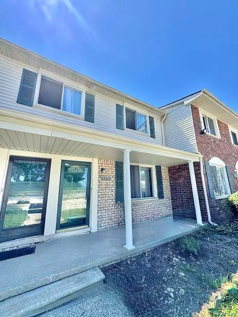 13426 Denver E Circle, Sterling Heights, MI 48312