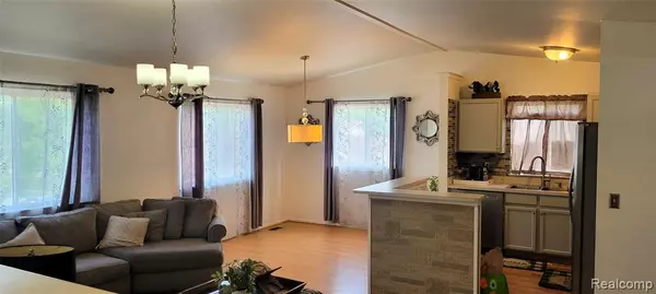 Grand Blanc, MI 48439,9542 Overlook Court
