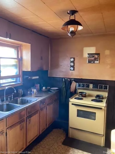 Warren, MI 48089,11358 E Rivard Avenue