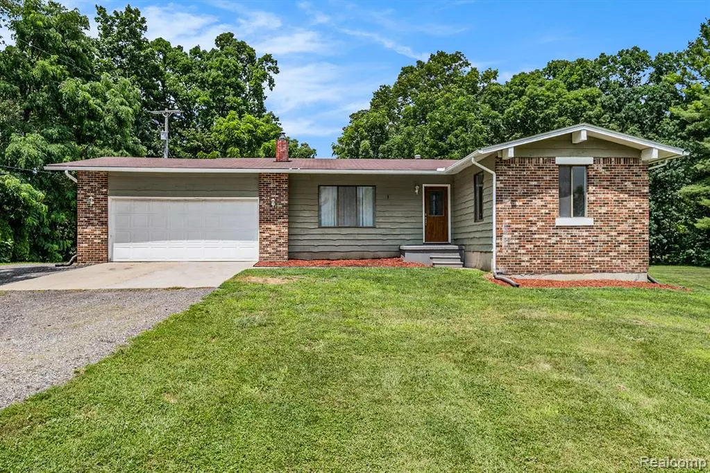 Fenton, MI 48430,1516 Ray Road